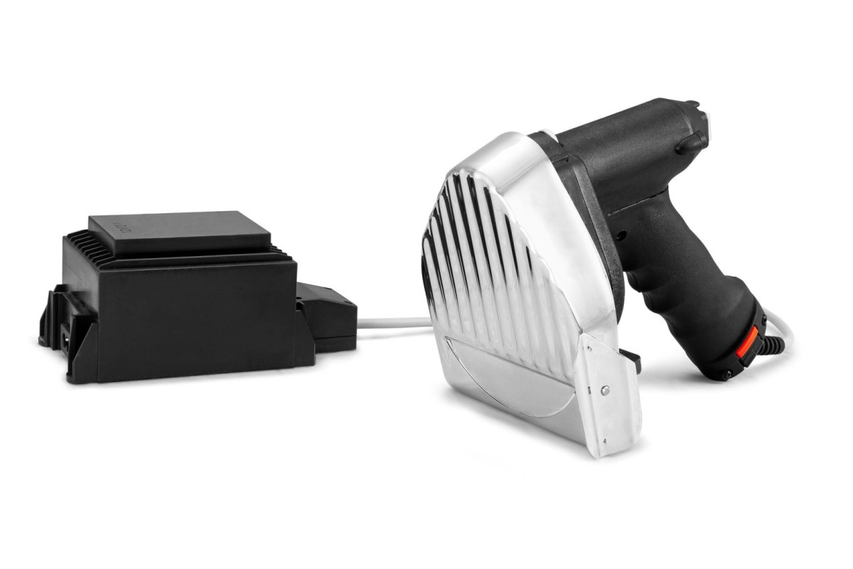 Nóż elektryczny TR100 w użyciu